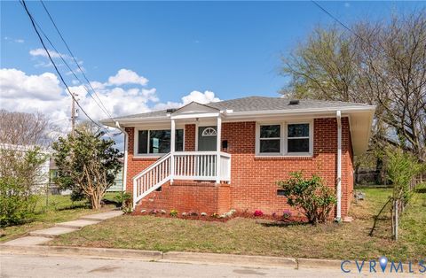 Photo of 727 S Jones Street, Petersburg, VA 23803 (MLS # 2618080)