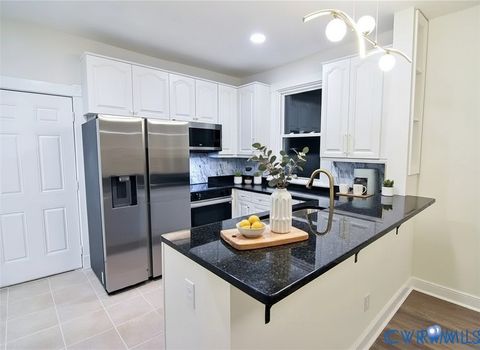 Tiny photo for 603 N 33rd Street, Richmond, VA 23223 (MLS # 2600028)