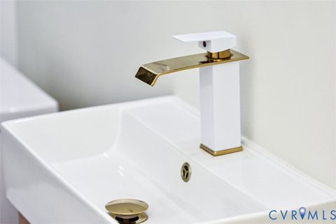 Tiny photo for 603 N 33rd Street, Richmond, VA 23223 (MLS # 2600028)