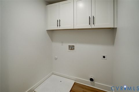 Tiny photo for 901 Commerce Street, Petersburg, VA 23803 (MLS # 2610923)