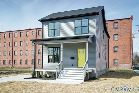 Photo of 901 Commerce Street, Petersburg, VA 23803 (MLS # 2610923)