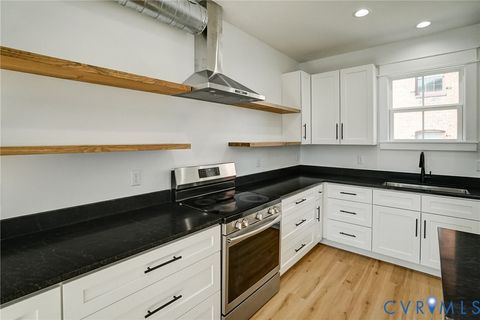 Tiny photo for 901 Commerce Street, Petersburg, VA 23803 (MLS # 2610923)