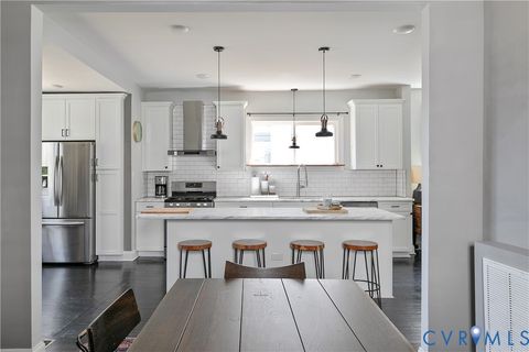 Tiny photo for 113 W 33rd Street, Richmond, VA 23225 (MLS # 2611886)