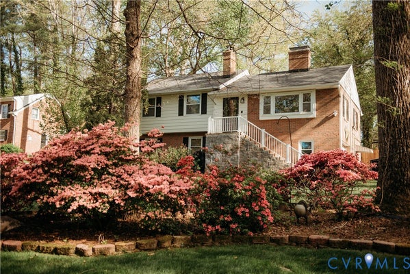 8111 LAKE SHORE DR, NORTH CHESTERFIELD, VA 23235 - Image ccd4f6713ab5cf7165935cc4aa30e18e/3309384051