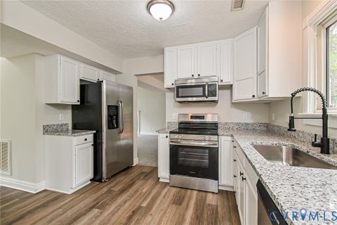 Tiny photo for 338 Jefferson Drive, Palmyra, VA 22963 (MLS # 2626469)