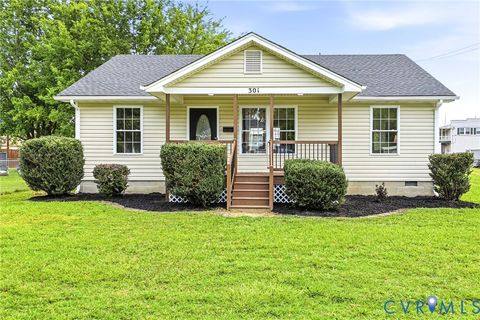Photo of 301 Memorial Avenue, Hopewell, VA 23860 (MLS # 2618630)