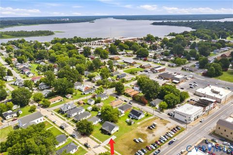Tiny photo for 301 Memorial Avenue, Hopewell, VA 23860 (MLS # 2618630)