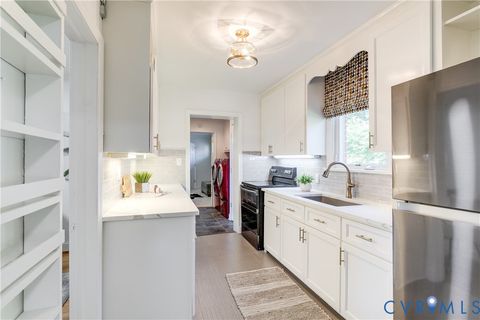 Tiny photo for 6305 Monument Avenue, Richmond, VA 23226 (MLS # 2612313)