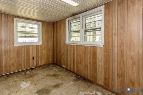 Tiny photo for 121 Lakeside Drive, Colonial Heights, VA 23834 (MLS # 2609021)