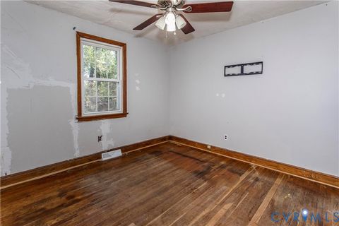 Tiny photo for 121 Lakeside Drive, Colonial Heights, VA 23834 (MLS # 2609021)