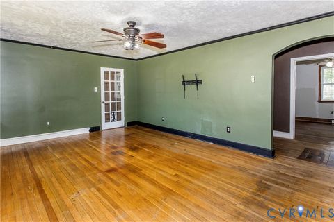 Tiny photo for 121 Lakeside Drive, Colonial Heights, VA 23834 (MLS # 2609021)