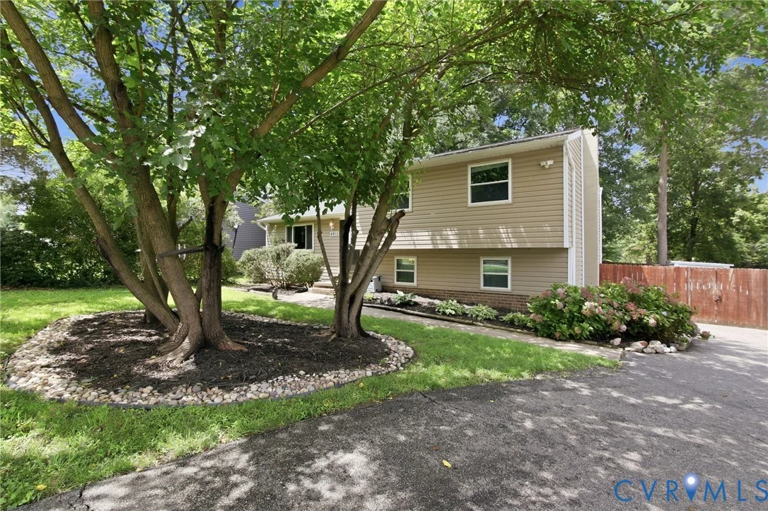 4812 Fairlake Lane