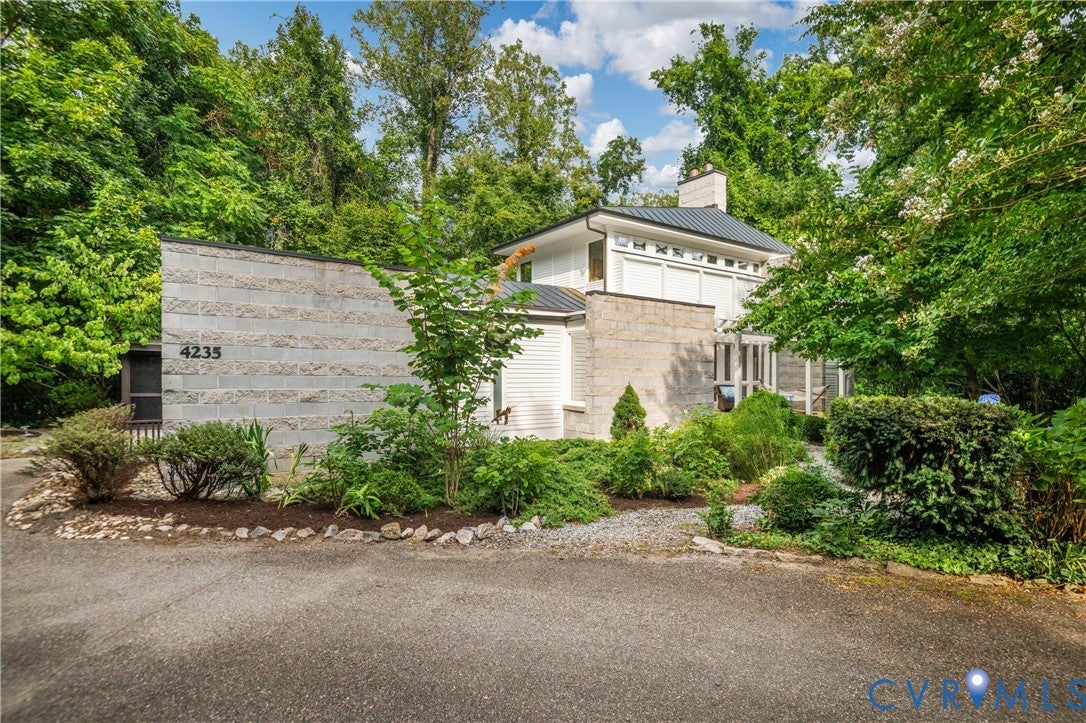 4235 Echo Ho Lane