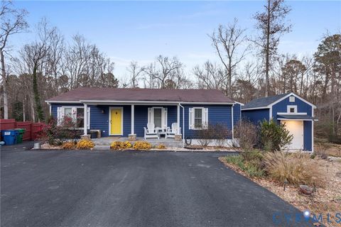Photo of 15601 Roland View Drive, Chester, VA 23831 (MLS # 2532004)