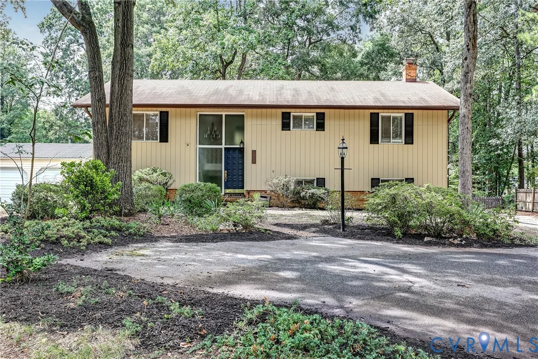 1516 Ednam Forest Drive