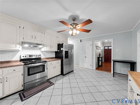 Tiny photo for 3306 Saint Charles Street, Hopewell, VA 23860 (MLS # 2530304)