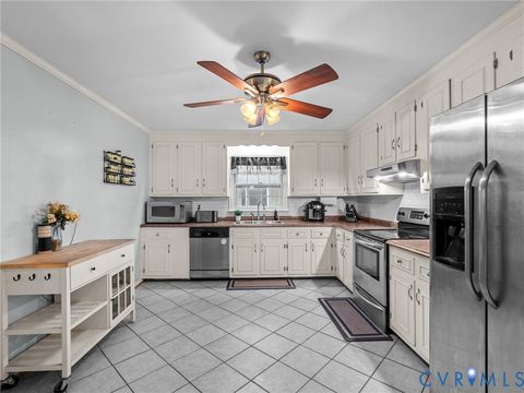 Tiny photo for 3306 Saint Charles Street, Hopewell, VA 23860 (MLS # 2530304)