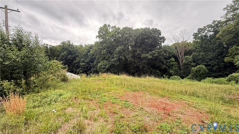 Photo of 324 CLIFT Street, Martinsville, VA 24112 (MLS # 2615244)