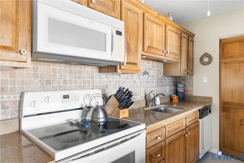 Tiny photo for 3558 Shore Drive #604, Virginia Beach, VA 23455 (MLS # 2625823)