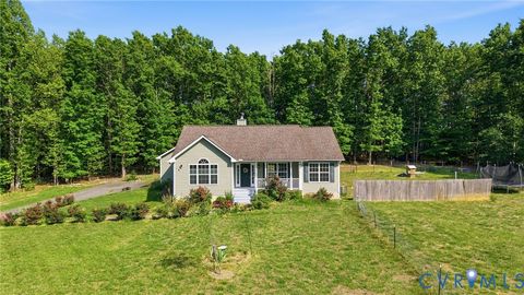 Photo of 194 Summers Landing Lane, Louisa, VA 23093 (MLS # 2613573)