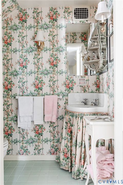 Tiny photo for 6 Tapoan Road, Richmond, VA 23226 (MLS # 2601285)