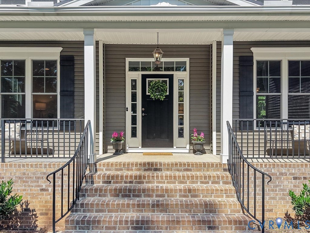 1706 Bridgewater Bluff