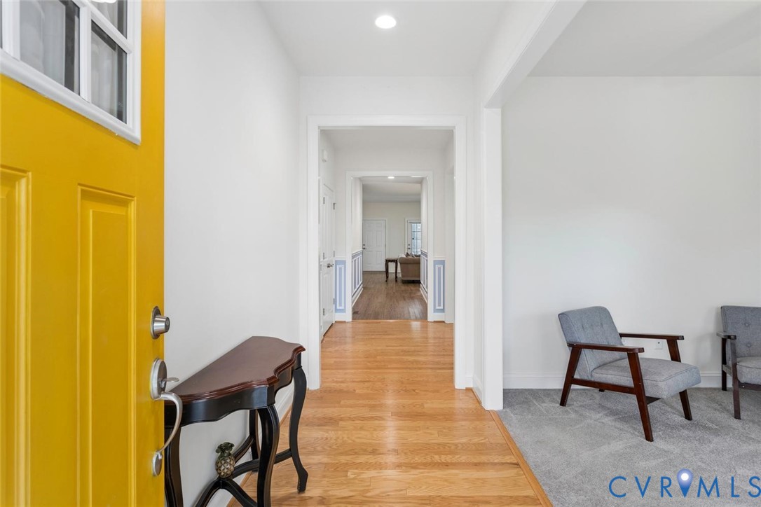 212 Lauradell Road