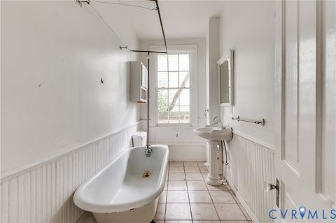 Tiny photo for 410 N 23rd Street, Richmond, VA 23223 (MLS # 2614409)