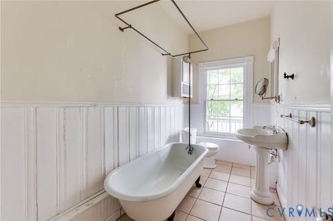 Tiny photo for 410 N 23rd Street, Richmond, VA 23223 (MLS # 2614409)