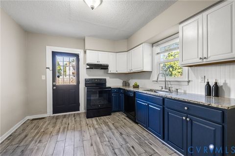 Tiny photo for 618 E Gladstone Avenue, Richmond, VA 23222 (MLS # 2528908)