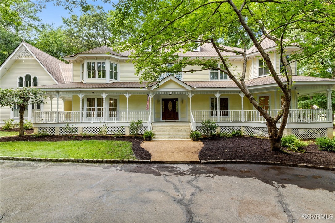 9716 Old Country Trace