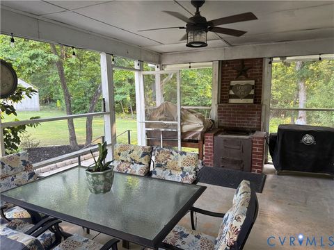 Tiny photo for 13300 Taylor Drive, Disputanta, VA 23842 (MLS # 2613764)