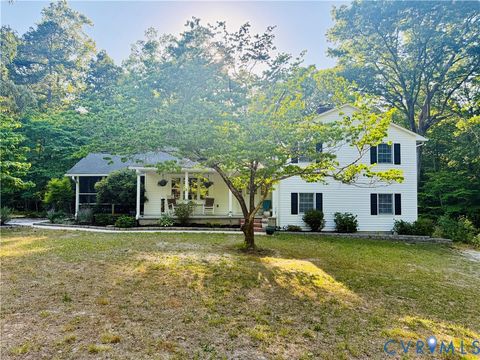 Tiny photo for 13300 Taylor Drive, Disputanta, VA 23842 (MLS # 2613764)