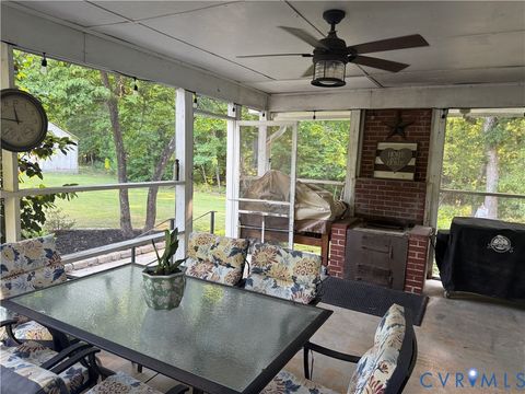 Tiny photo for 13300 Taylor Drive, Disputanta, VA 23842 (MLS # 2613764)
