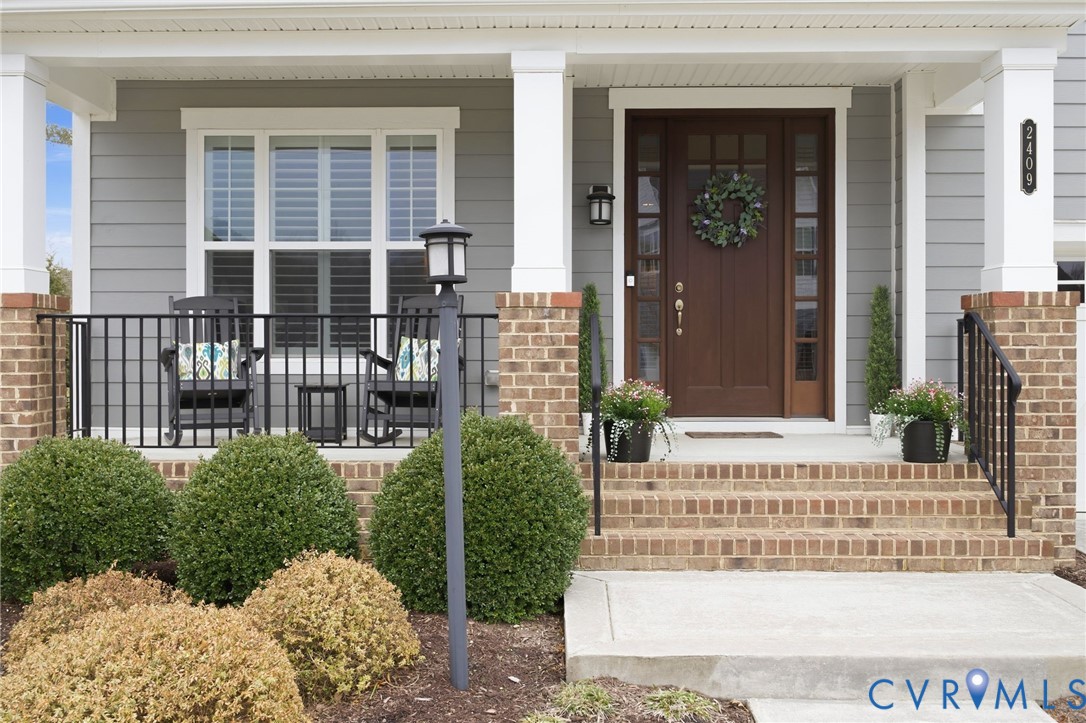 2409 Gold Leaf Circle