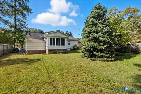 Tiny photo for 7603 Hawthorne Avenue, Richmond, VA 23227 (MLS # 2527741)