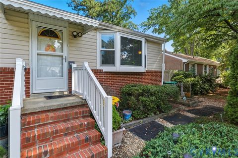 Tiny photo for 7603 Hawthorne Avenue, Richmond, VA 23227 (MLS # 2527741)