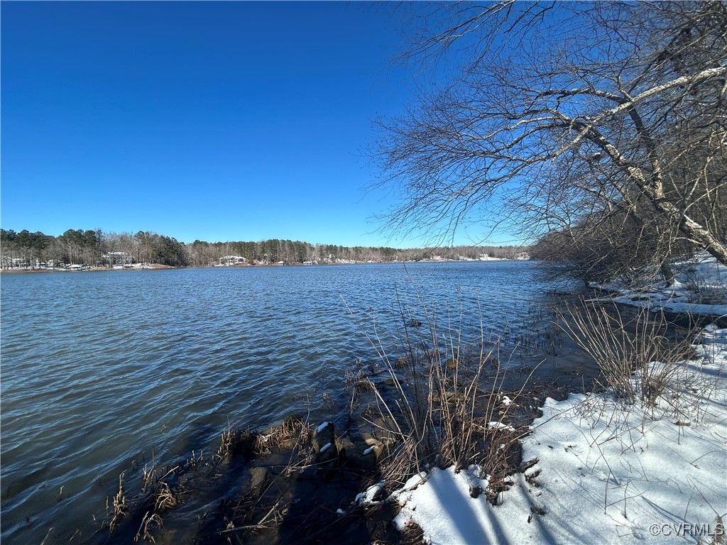 Photo for 861 Sutherland Road, Church Road, VA 23833 (MLS # 2500613)