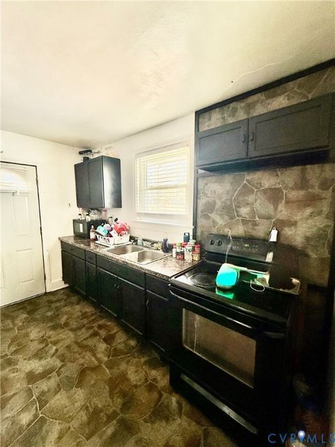 Tiny photo for 538 Beech Street, Petersburg, VA 23803 (MLS # 2606503)