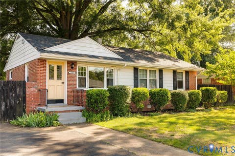 Photo of 4907 Embassy Drive, Henrico, VA 23230 (MLS # 2621142)