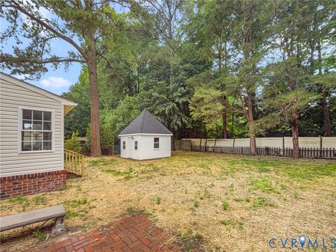 Tiny photo for 422 Nottingham Drive, Colonial Heights, VA 23834 (MLS # 2616039)
