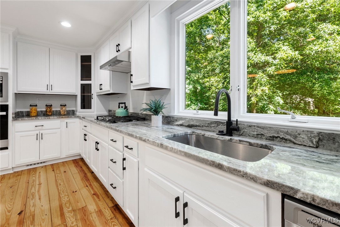 Powhatan, Virginia 23139, United States, 4 Bedrooms Bedrooms, ,3 BathroomsBathrooms,Residential,Pending,167871