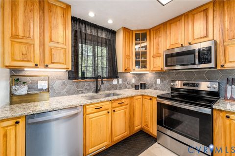 Tiny photo for 18 Seminole Trail, Palmyra, VA 22963 (MLS # 2612319)
