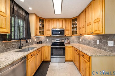 Tiny photo for 18 Seminole Trail, Palmyra, VA 22963 (MLS # 2612319)