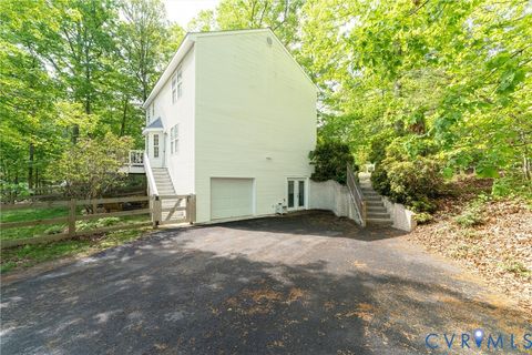 Tiny photo for 18 Seminole Trail, Palmyra, VA 22963 (MLS # 2612319)