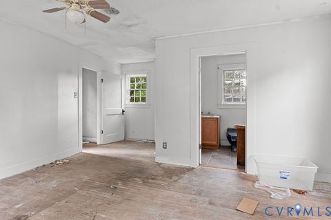 Tiny photo for 101 State Street, Emporia, VA 23847 (MLS # 2616250)
