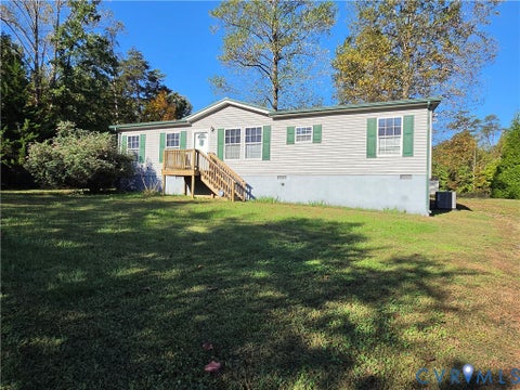 Photo of 19 Sheppards Drive, Farmville, VA 23901 (MLS # 2628568)
