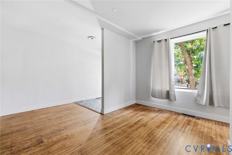 Tiny photo for 2905 W Grace Street, Richmond, VA 23221 (MLS # 2625838)
