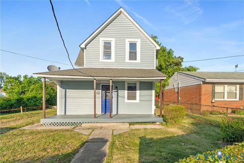 Photo of 26 Marshall Avenue, Colonial Beach, VA 22443 (MLS # 2612101)