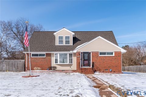 Photo of 904 Lakewood Drive, Colonial Heights, VA 23834 (MLS # 2602546)